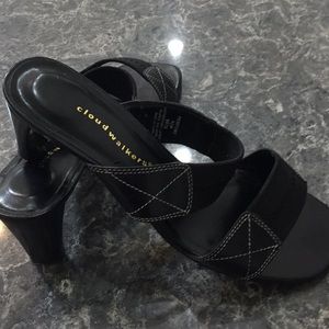 Size 9.5W cloud walkers